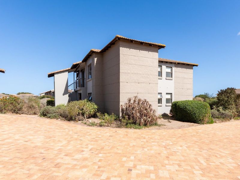 First Floor Apartment with 3 bedrooms in Langebaan Country Estate - Photo 4