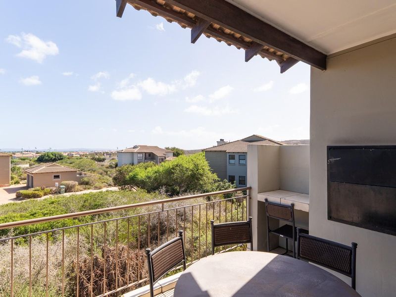First Floor Apartment with 3 bedrooms in Langebaan Country Estate - Photo 1
