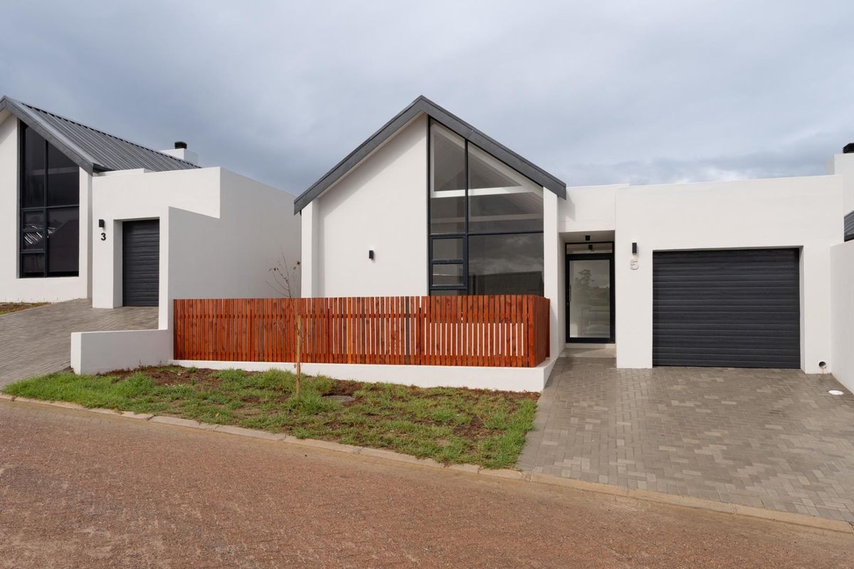 BRAND NEW | MODERN LIVING | MOVE-IN READY - Photo 3