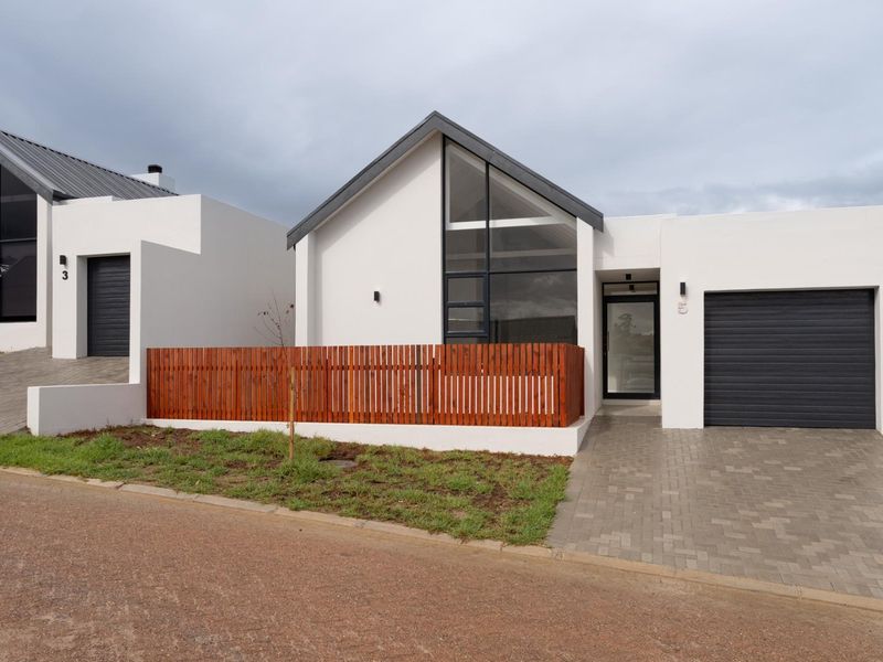 BRAND NEW | MODERN LIVING | MOVE-IN READY - Photo 3