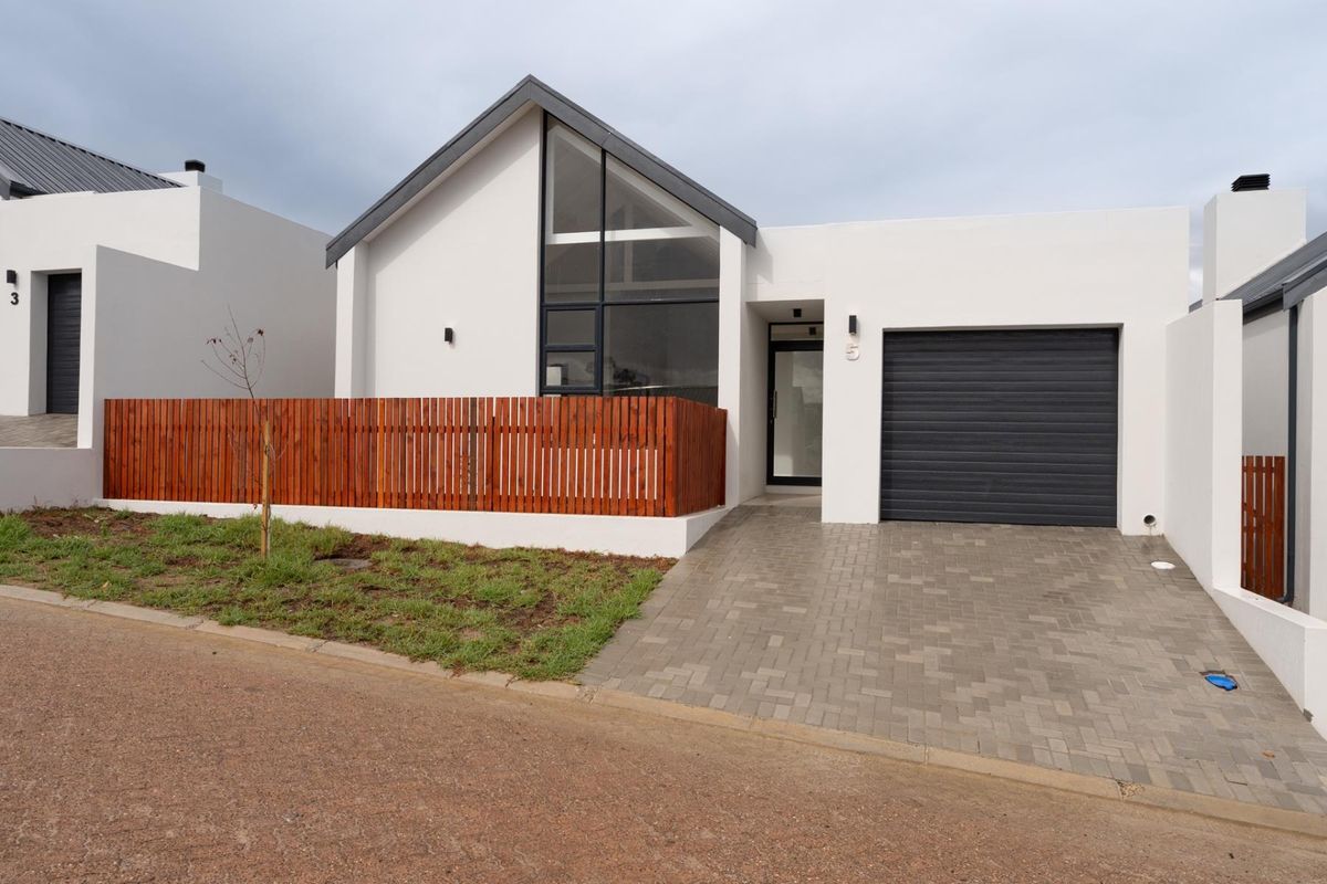 BRAND NEW | MODERN LIVING | MOVE-IN READY - Photo 2