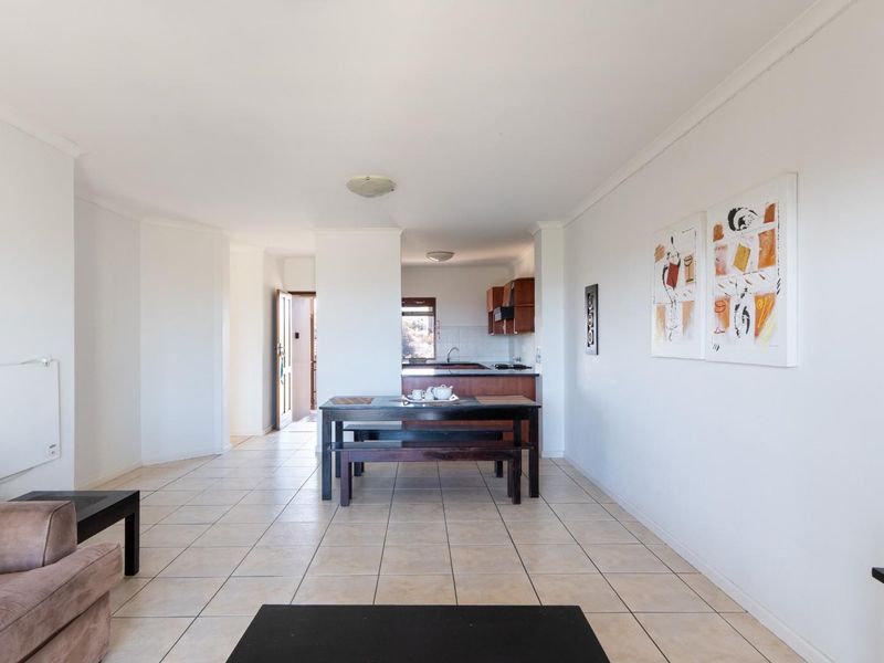 3-Bedroom First Floor Apartment in Langebaan Country Estate - Photo 10