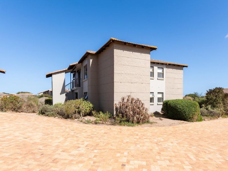 3-Bedroom First Floor Apartment in Langebaan Country Estate - Photo 2