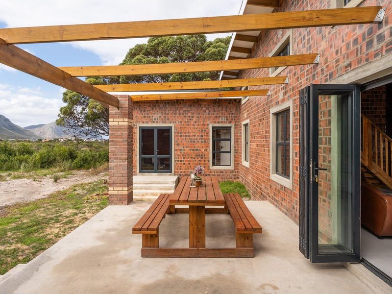 Contemporary home in beautiful Betty's Bay - Photo 9