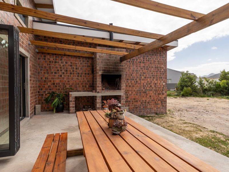 Contemporary home in beautiful Betty's Bay - Photo 10