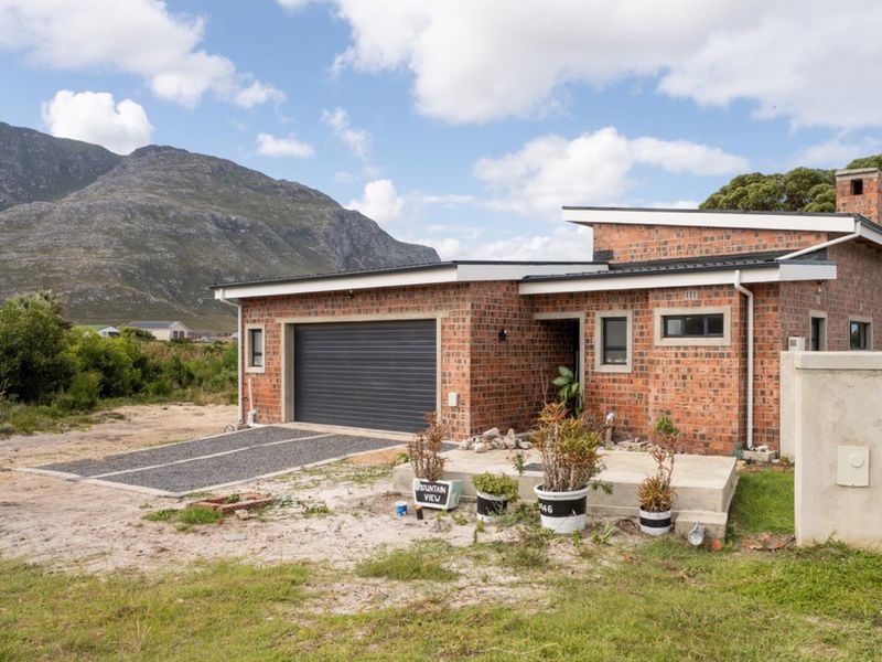 Contemporary home in beautiful Betty's Bay - Photo 2