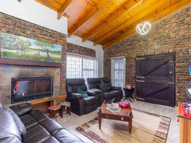 Family Haven with Ocean Views in Dana Bay - Photo 7