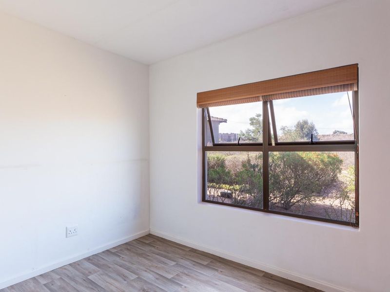 3-Bedroom Ground Floor Apartment in Langebaan Country Estate - Photo 9