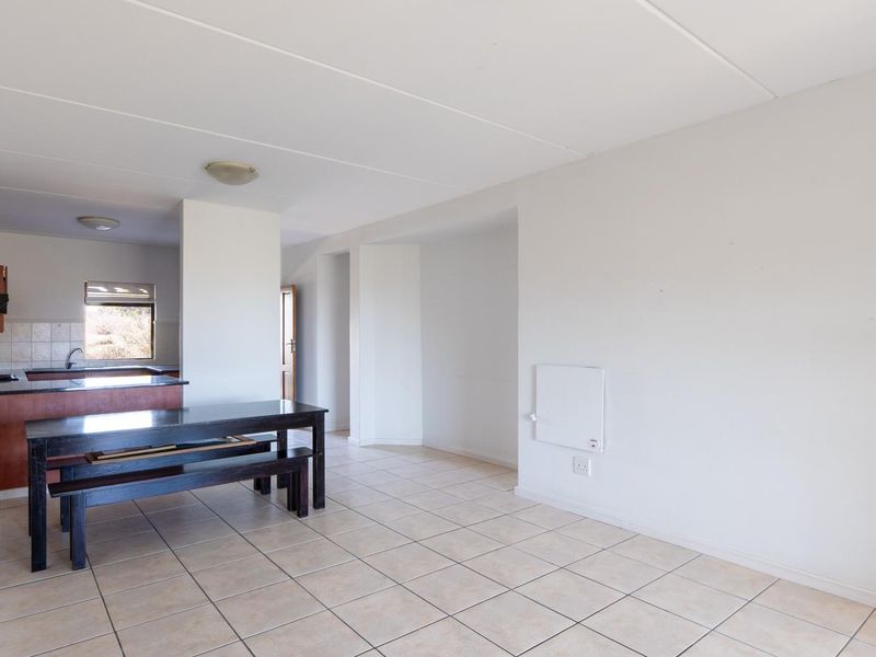3-Bedroom Ground Floor Apartment in Langebaan Country Estate - Photo 7