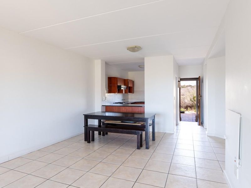 3-Bedroom Ground Floor Apartment in Langebaan Country Estate - Photo 8