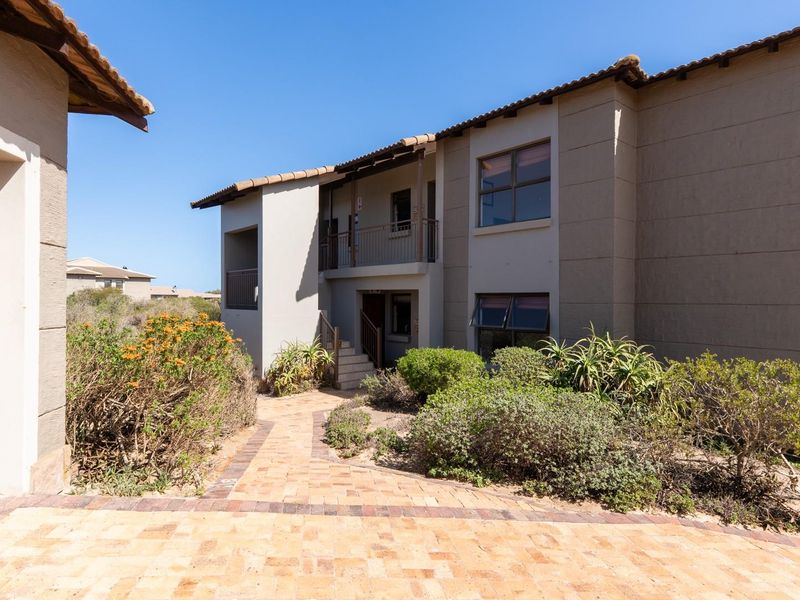 3-Bedroom Ground Floor Apartment in Langebaan Country Estate - Photo 2