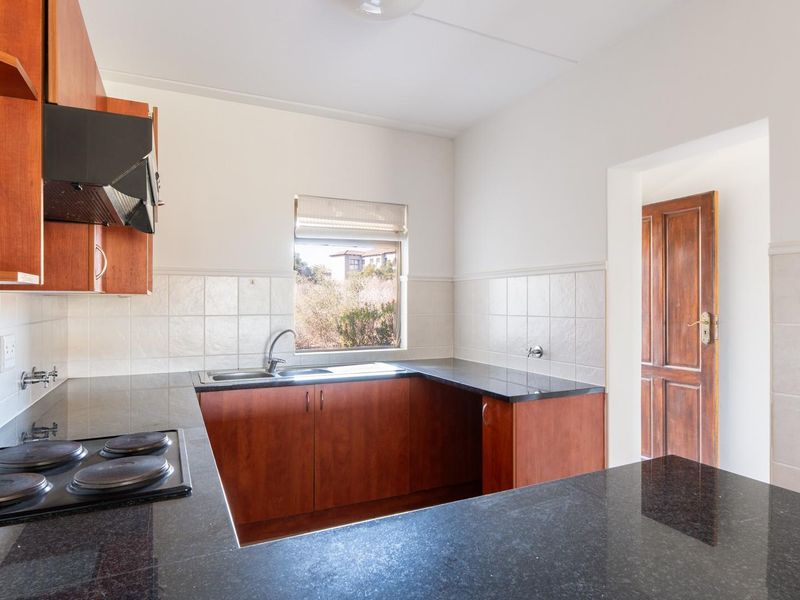 3-Bedroom Ground Floor Apartment in Langebaan Country Estate - Photo 5