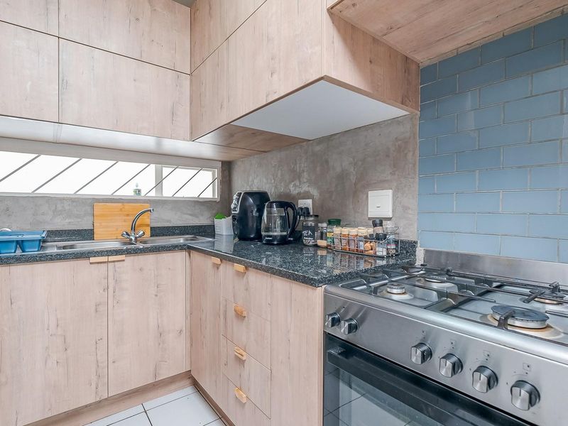 Modern Elegance in the Heart of Bryanston - Photo 8