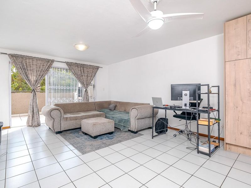 Modern Elegance in the Heart of Bryanston - Photo 2