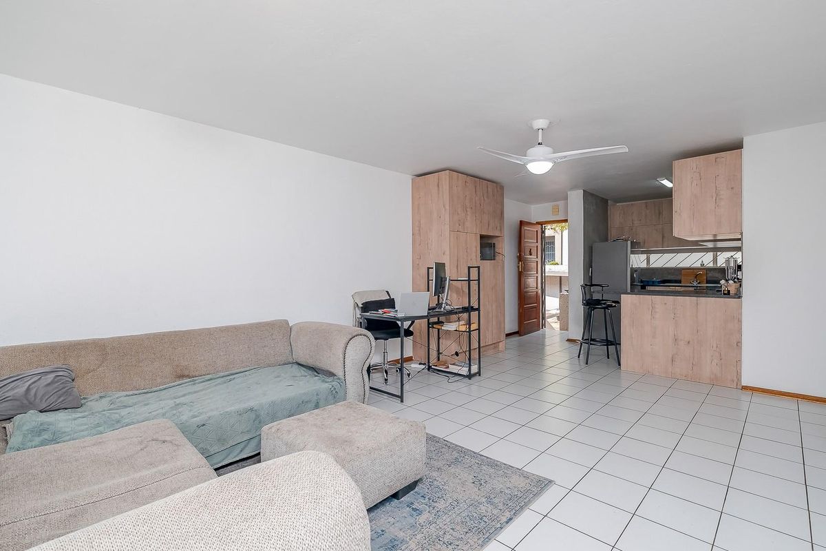 Modern Elegance in the Heart of Bryanston - Photo 4