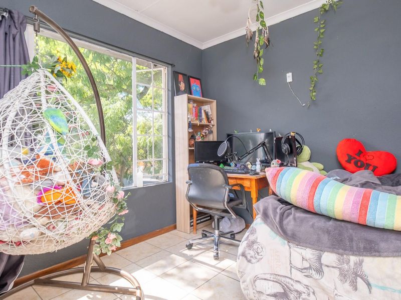 Secure First Floor 2Bed 1Bath Apartment  For Sale- Boskruin - Photo 9