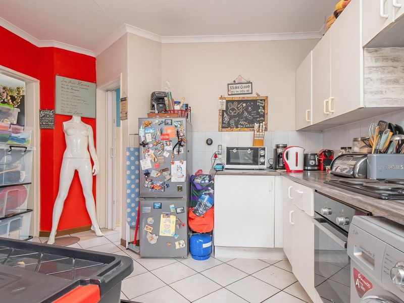 Secure First Floor 2Bed 1Bath Apartment  For Sale- Boskruin - Photo 6