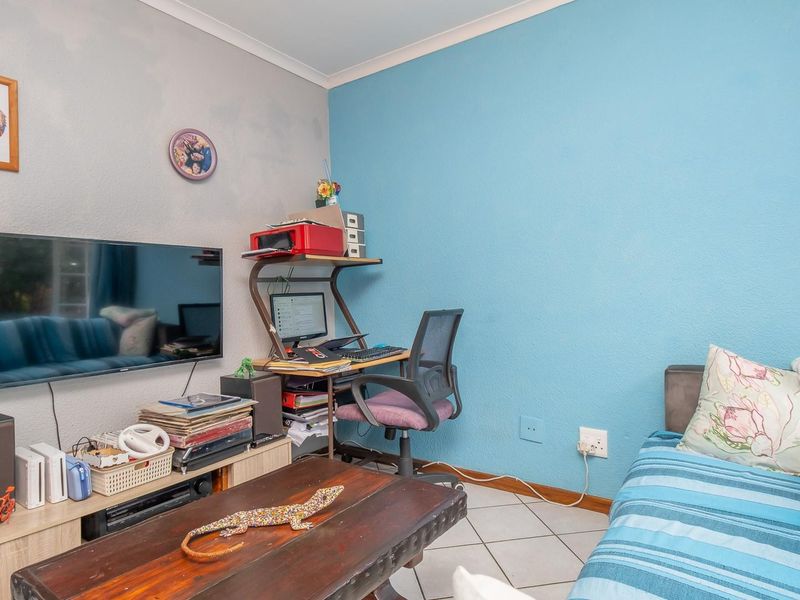 Secure First Floor 2Bed 1Bath Apartment  For Sale- Boskruin - Photo 3