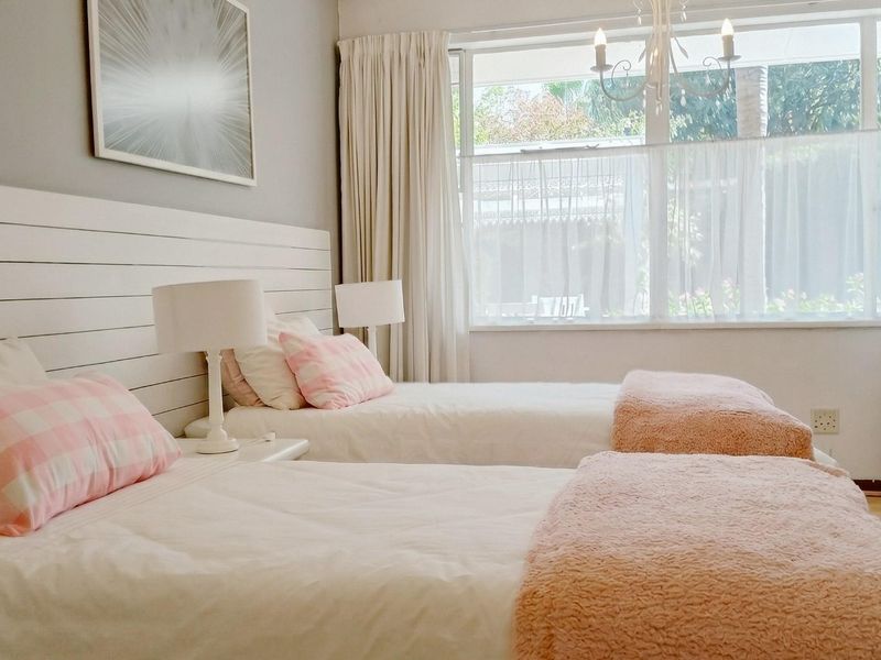 RARE 9-BEDROOM GEM IN ONDER-PAPEGAAIBERG - Photo 10