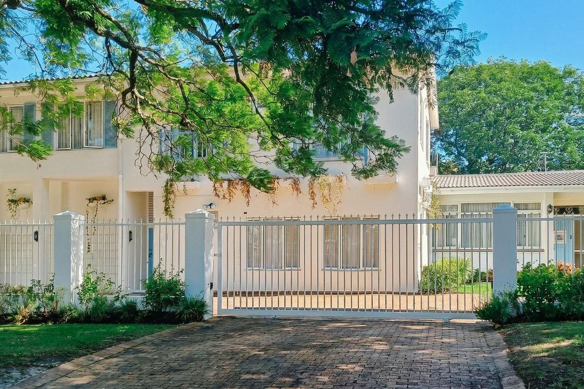 RARE 9-BEDROOM GEM IN ONDER-PAPEGAAIBERG - Photo 2