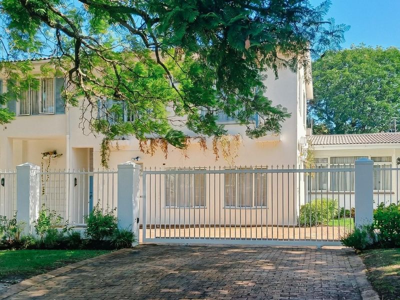 RARE 9-BEDROOM GEM IN ONDER-PAPEGAAIBERG - Photo 2