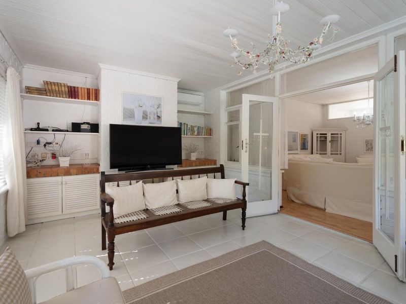 RARE 9-BEDROOM GEM IN ONDER-PAPEGAAIBERG - Photo 3