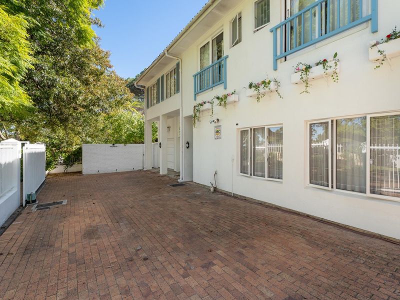 RARE 9-BEDROOM GEM IN ONDER-PAPEGAAIBERG - Photo 9