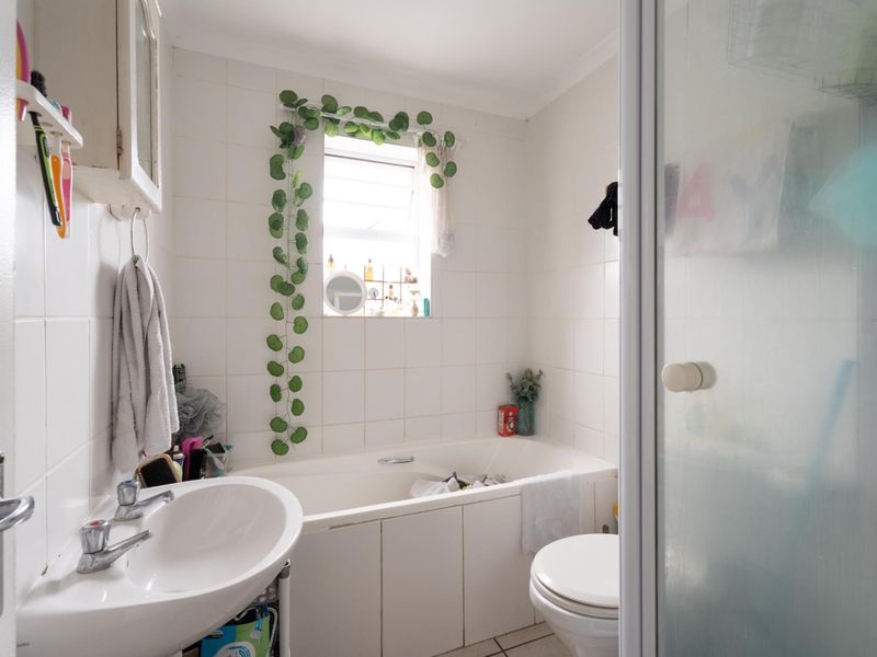 Stunning 2-bedroom apartment in the ever popular Aroma Sands complex in Vredekloof East, Brackenfell - Photo 9