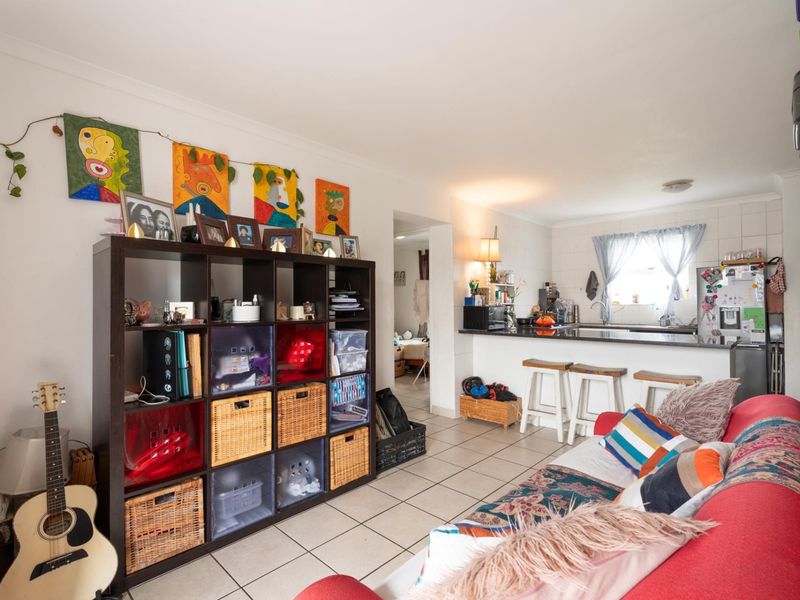 Stunning 2-bedroom apartment in the ever popular Aroma Sands complex in Vredekloof East, Brackenfell - Photo 7