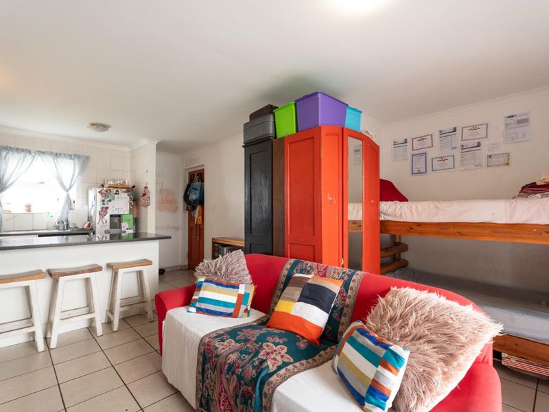 Stunning 2-bedroom apartment in the ever popular Aroma Sands complex in Vredekloof East, Brackenfell - Photo 6