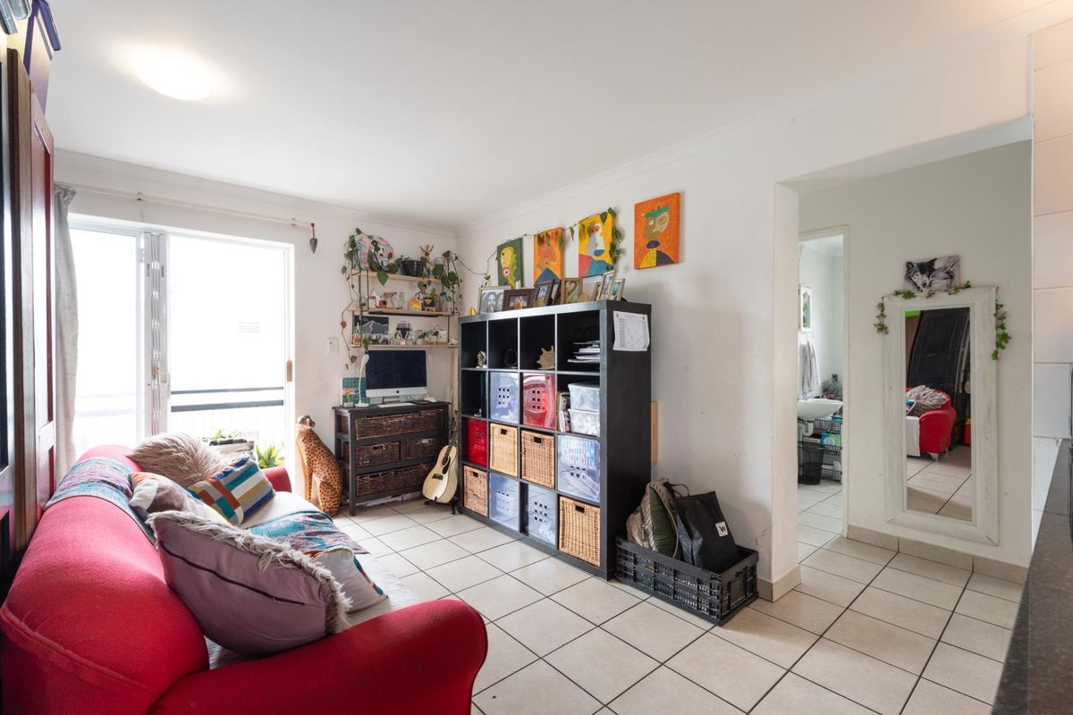 Stunning 2-bedroom apartment in the ever popular Aroma Sands complex in Vredekloof East, Brackenfell - Photo 4