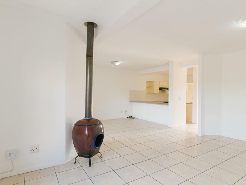 4 Bedroom Townhouse to Rent | Langebaan Country Estate | Prime Location - Photo 8
