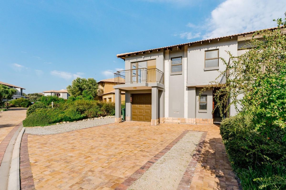 4 Bedroom Townhouse to Rent | Langebaan Country Estate | Prime Location - Photo 3