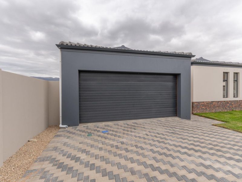 Modern Living with Mountain Views - Brand-New Home in Honeydew Country Estate - Photo 3