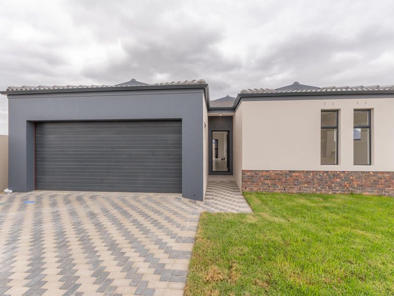 Modern Living with Mountain Views - Brand-New Home in Honeydew Country Estate - Photo 1