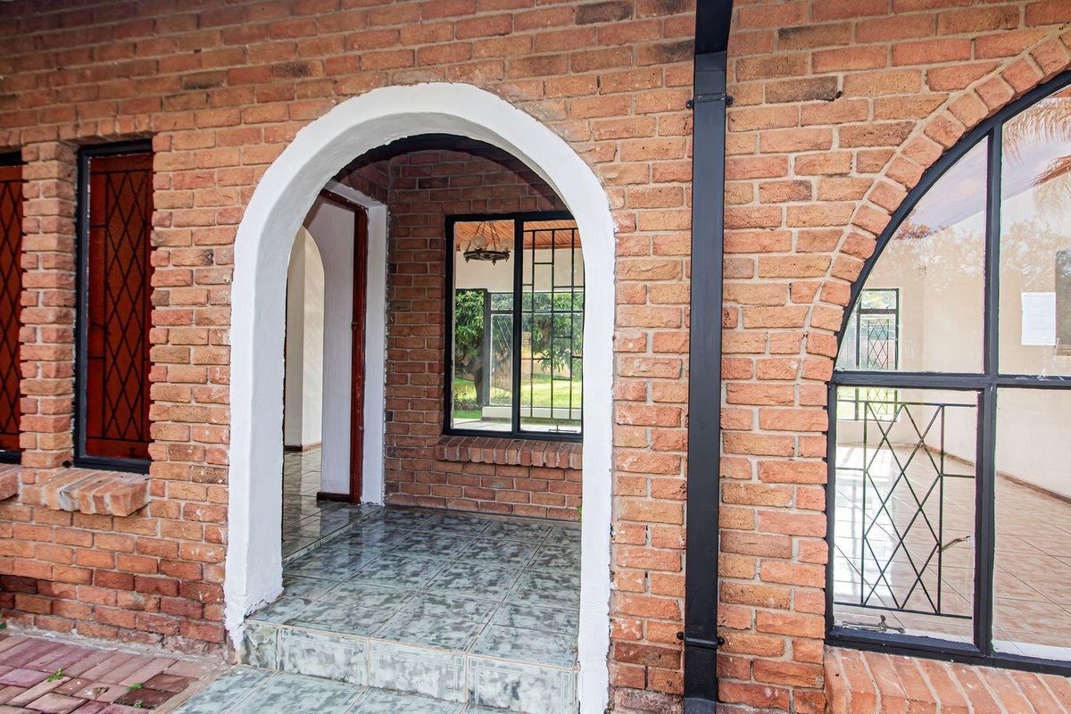Spacious 3-Bedroom Home with Pool and Room to Add Your Touch - Photo 5