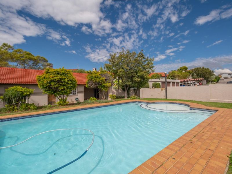 Ground Floor 2 Bed Apartment with Massive Garden - Photo 3