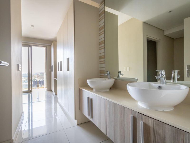 2 Bedroom Apartment Living with backup water and electricity. - Photo 8