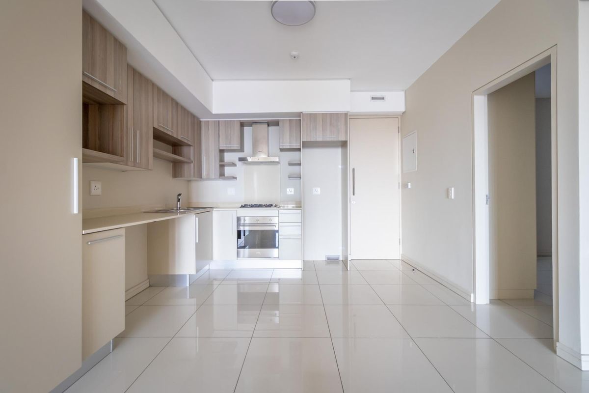 2 Bedroom Apartment Living with backup water and electricity. - Photo 5