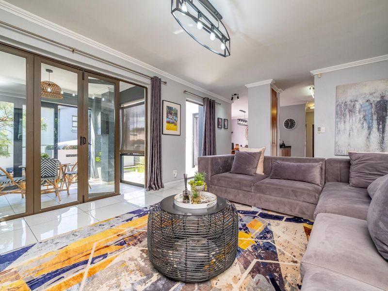 A Complete Family Home in a Prime Estate - Photo 8