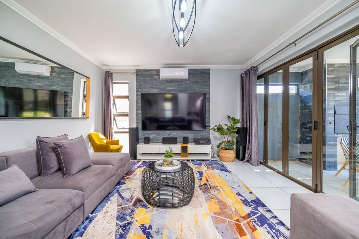 A Complete Family Home in a Prime Estate - Photo 2