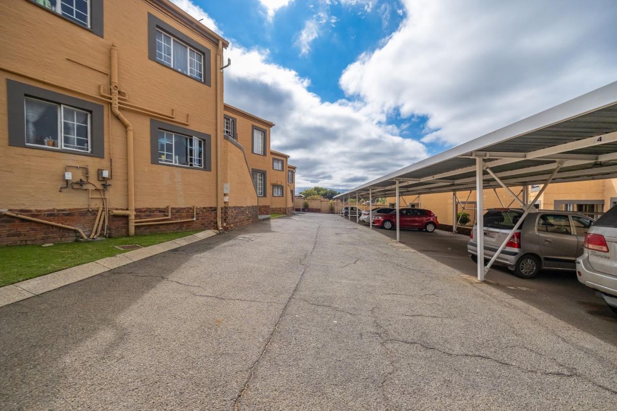 Immaculate Ground-Floor Gem with Modern Finishes, Top Security and Effortless Living - Photo 4