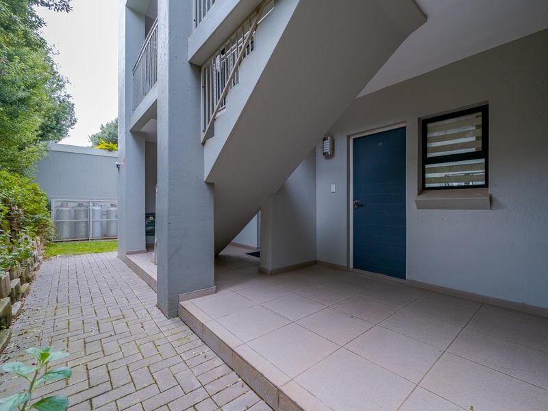 Ground Floor Apartment in River Estate, Lonehill - Smart Buying, Simple Living - Photo 4