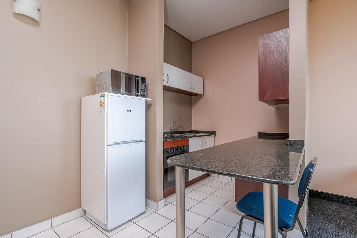 Student Living in the Heart of Braamfontein For Sale - Photo 5