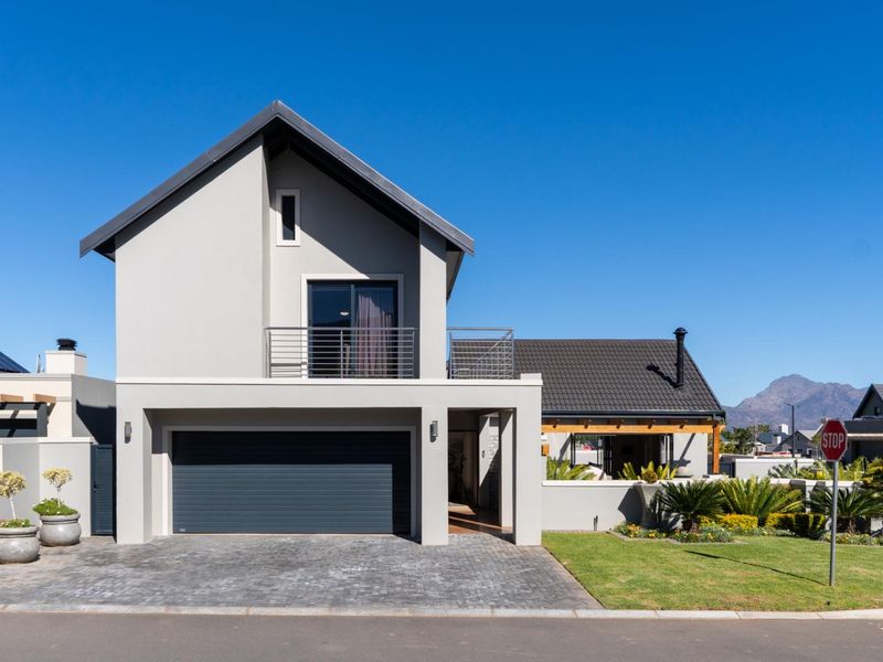 The Crown Jewel of Altona Village: A Masterpiece of Intelligent Luxury - Photo 3