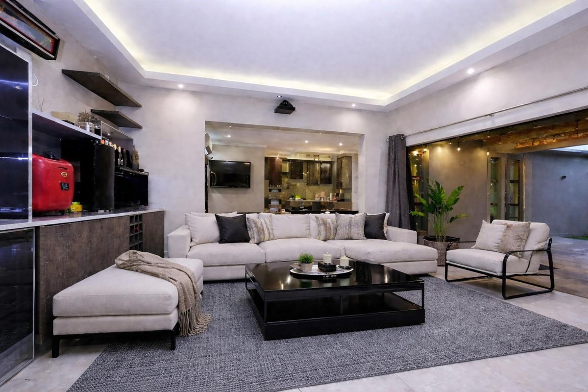 Modern Family Home with Entertainment Spaces and Backup Power in Olivewood Estate - Photo 4