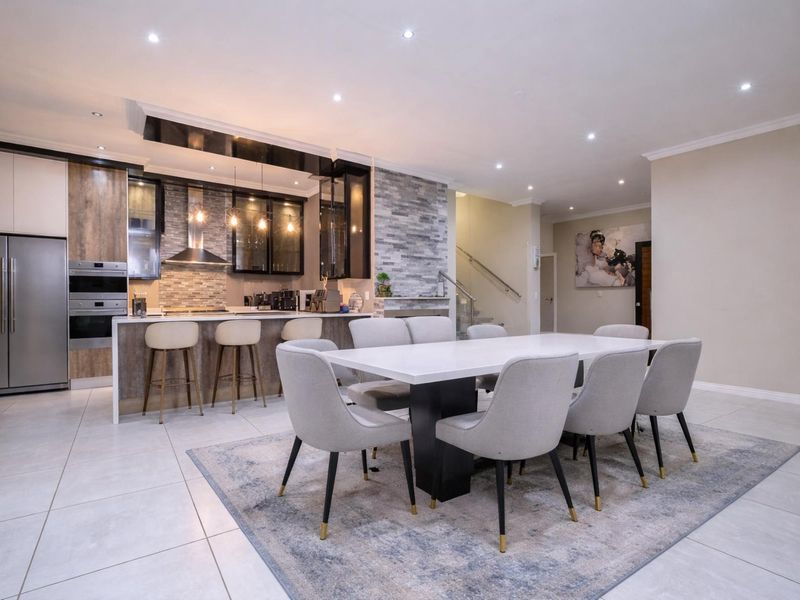 Modern Family Home with Entertainment Spaces and Backup Power in Olivewood Estate - Photo 9