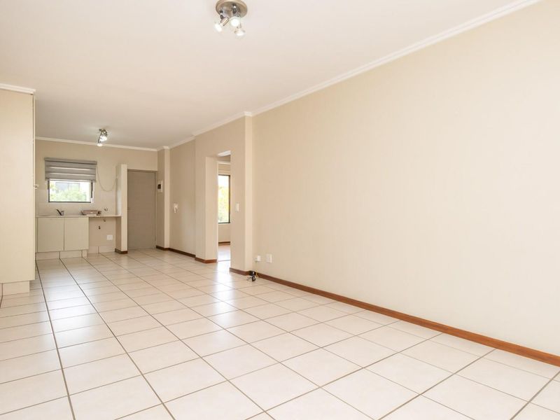 Charming Two Bed Apartment in a Secure Estate For Rent - Photo 6