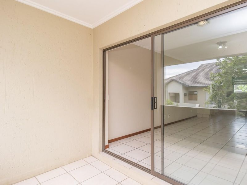 Charming Two Bed Apartment in a Secure Estate For Rent - Photo 9