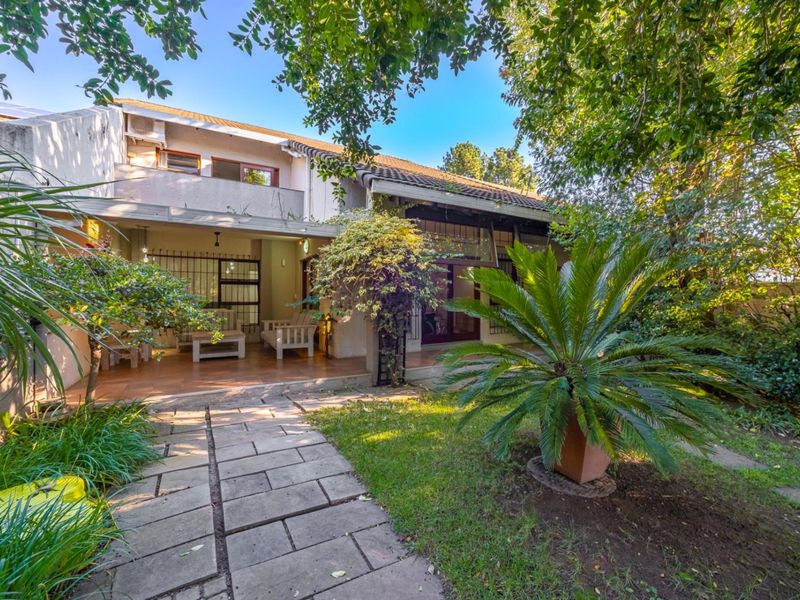 Well-Located 3-Bedroom Townhouse with Garden in Secure Bryanston Complex - Photo 1